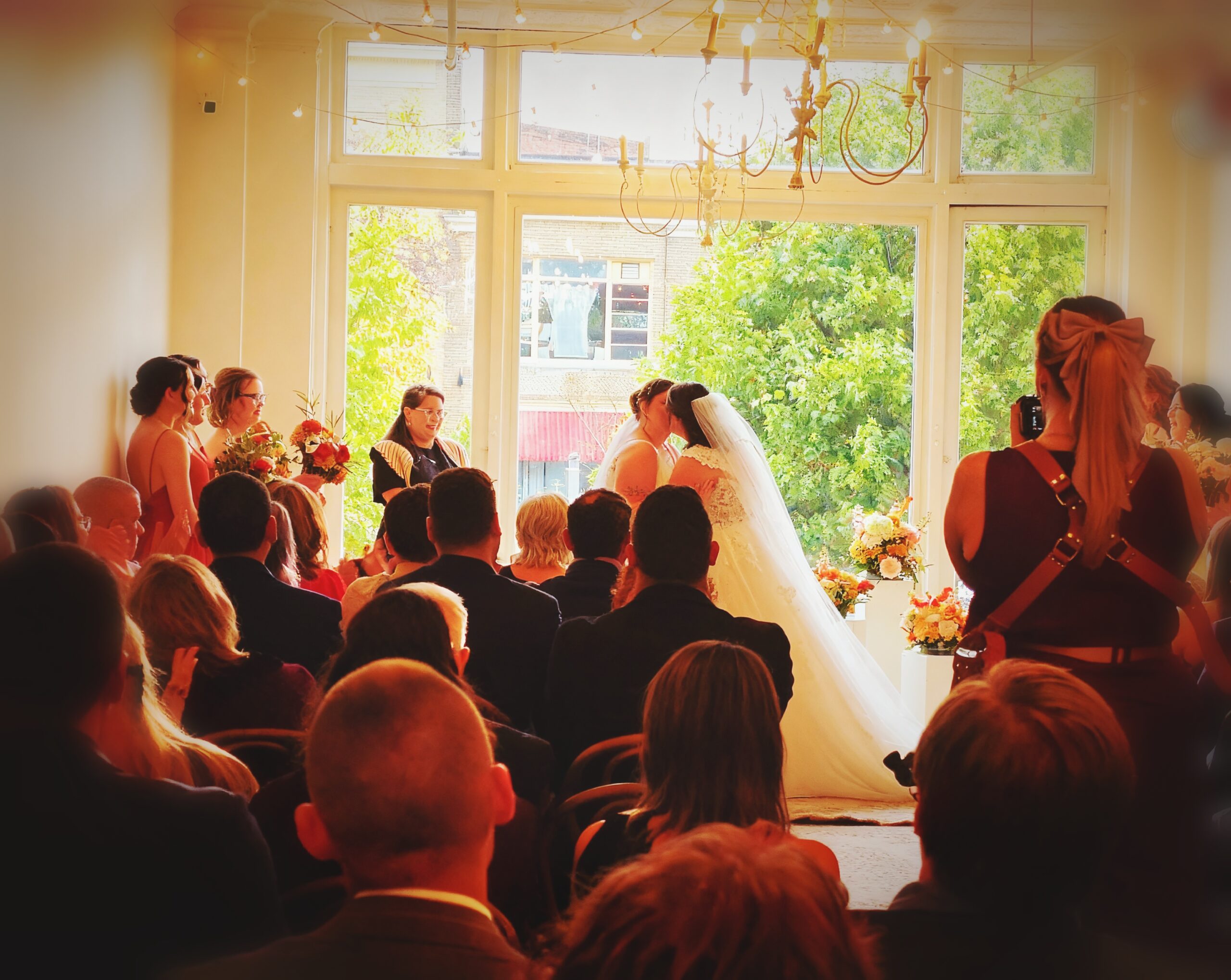 Hamilton-Rupp Kiss Cam