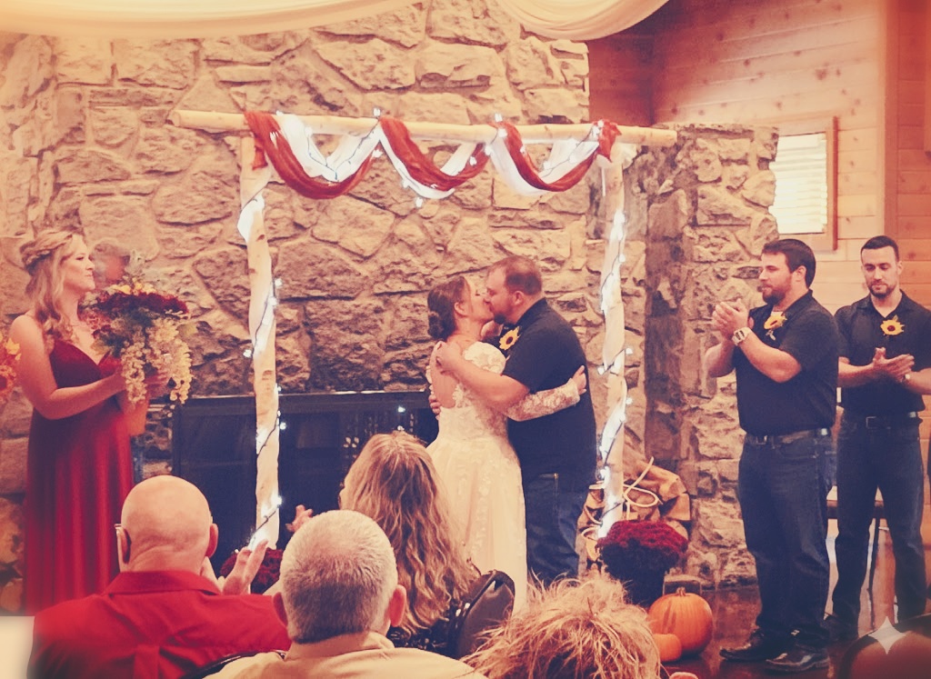 Chambers-Girard Kiss Cam